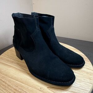 UGG women’s Bandara Ankle Boots